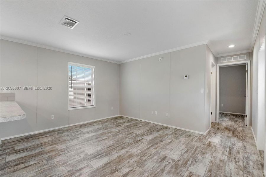 Spacious, unfurnished interior of a new home in , Dania Beach (Image 18).