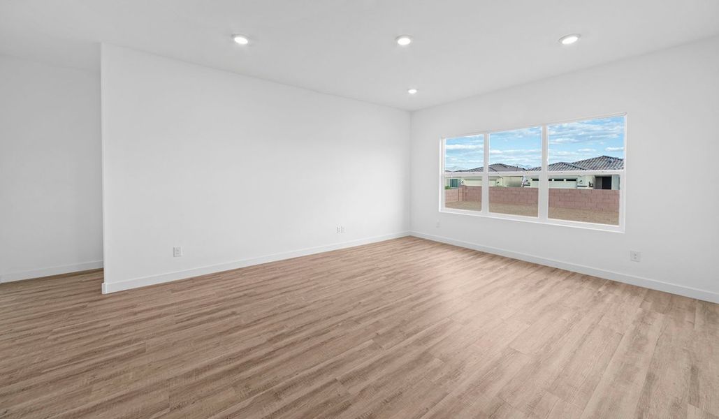 Spacious, unfurnished interior of a new home in Solterra, Green Valley (Image 14).