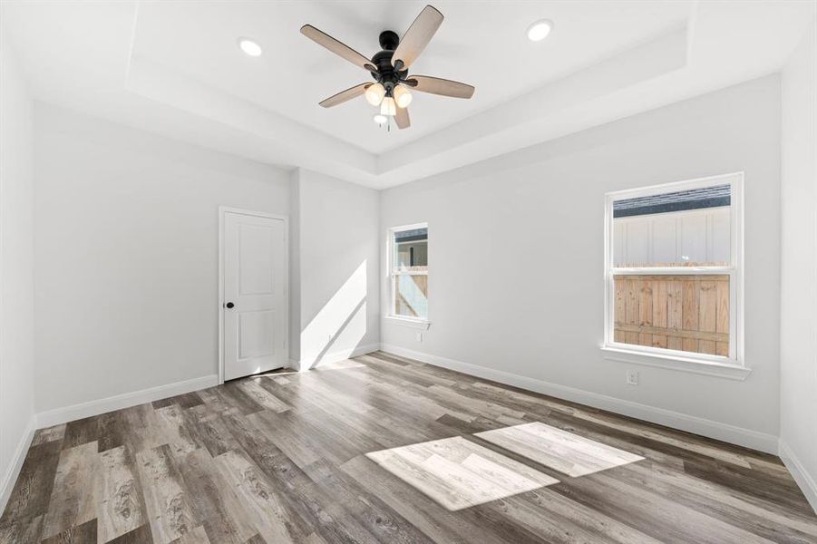 Spacious, unfurnished interior of a new home in , Ennis (Image 18).