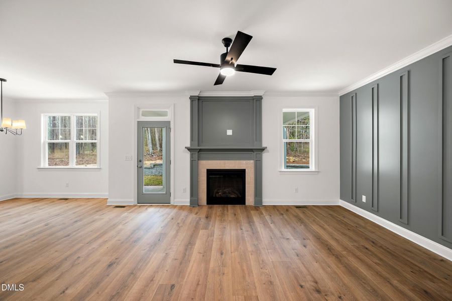 5297BA0B-D6A8-47A5-B26E-67155F892858