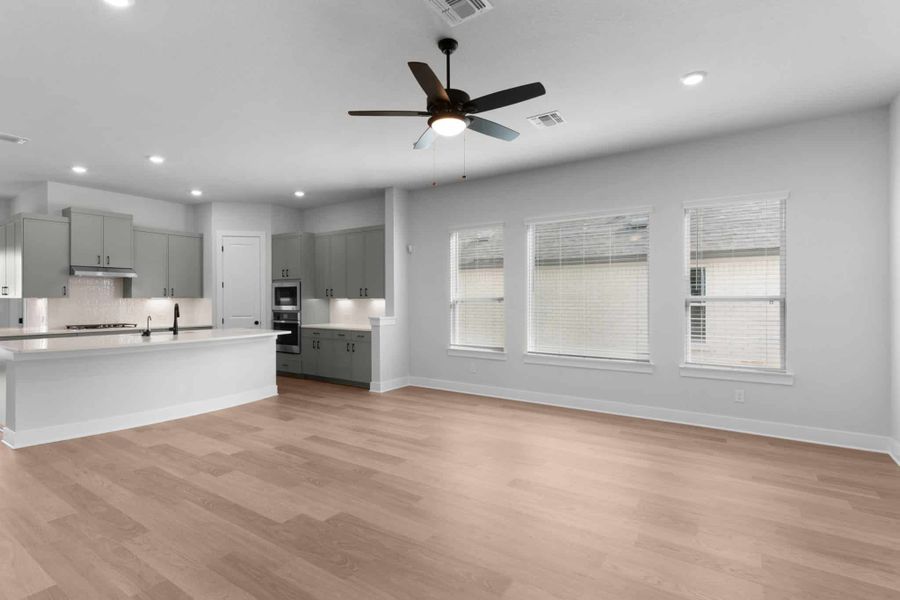 Spacious, unfurnished interior of a new home in Nolina, Georgetown (Image 25).
