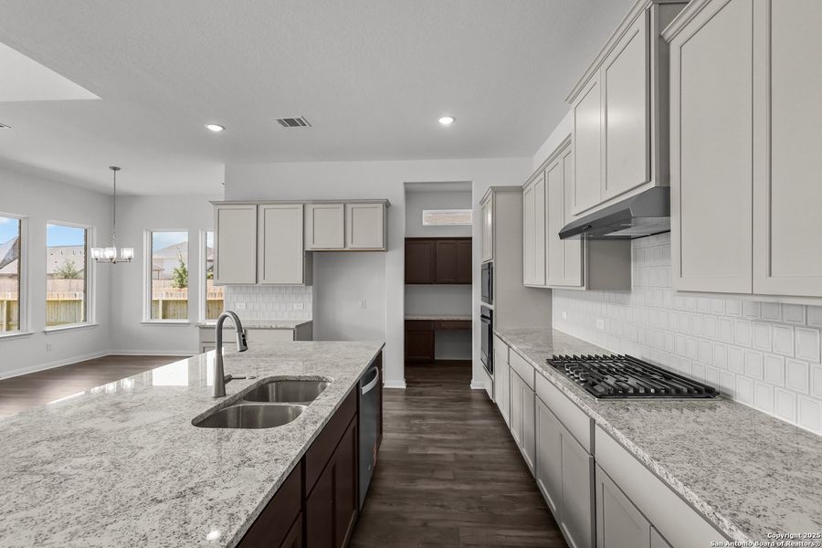 Furnished interior view inside a new home in Stillwater Ranch 60', San Antonio (Image 7).