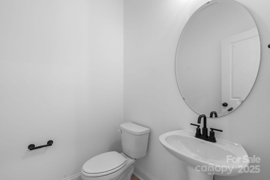 Image 28 of a home in .