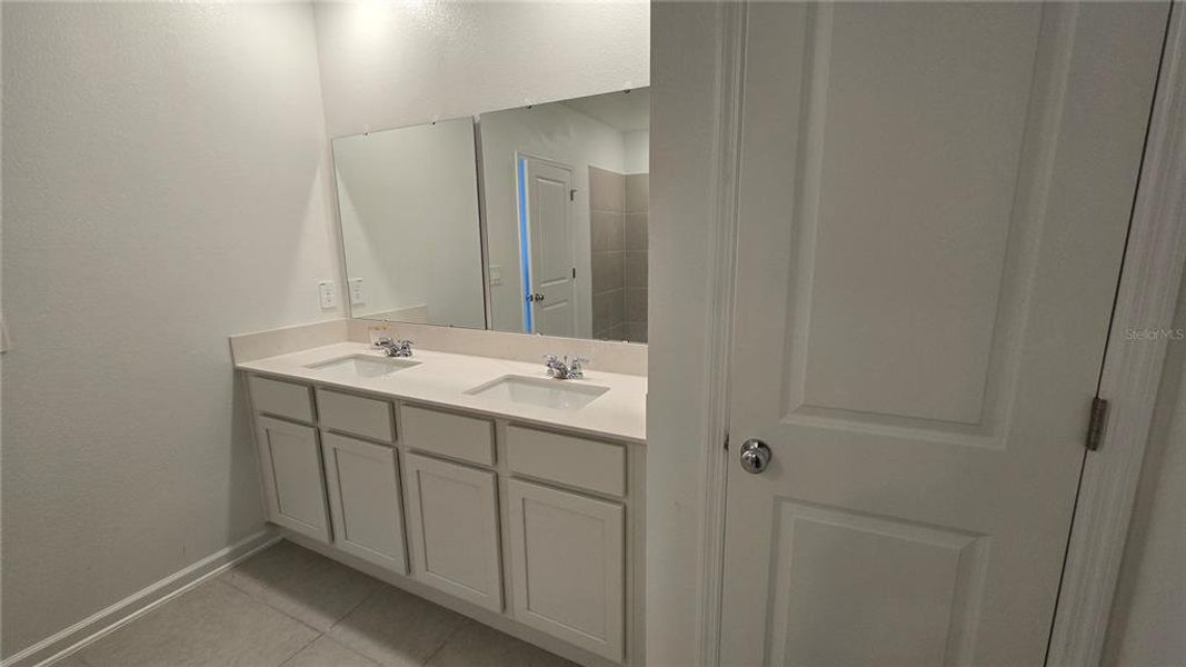 Furnished interior view inside a new home in , Kissimmee (Image 12).