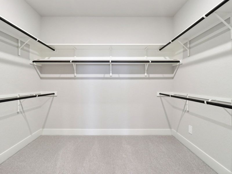 Spacious, unfurnished interior of a new home in Sagebrooke - Premier Series, San Antonio (Image 22).