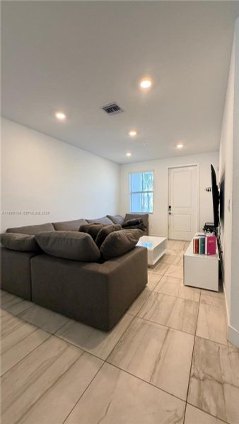 Furnished interior view inside a new home in , Pembroke Pines (Image 9). Furnished interior view inside a new home in , Pembroke Pines (Image 9).