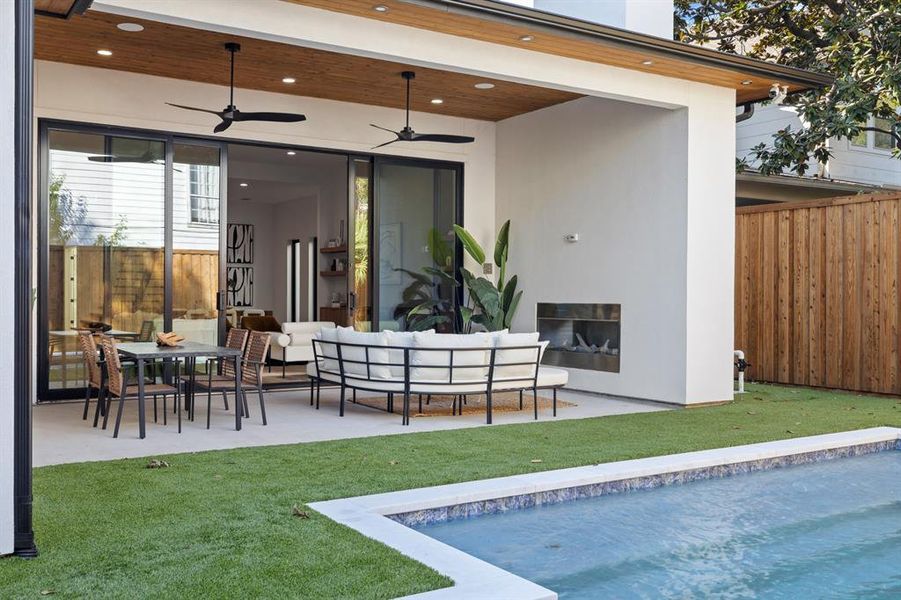 Exterior details and patio area of a home in , Dallas (Image 3).