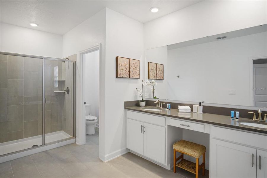 Furnished interior view inside a new home in , Davenport (Image 9).