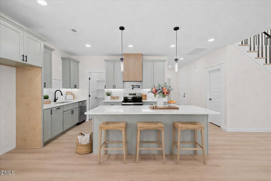 397B45B8-C3B2-4D9B-A695-E9AC1F388EC9 (1)