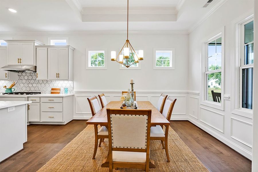 Charleston Harbor, Dining