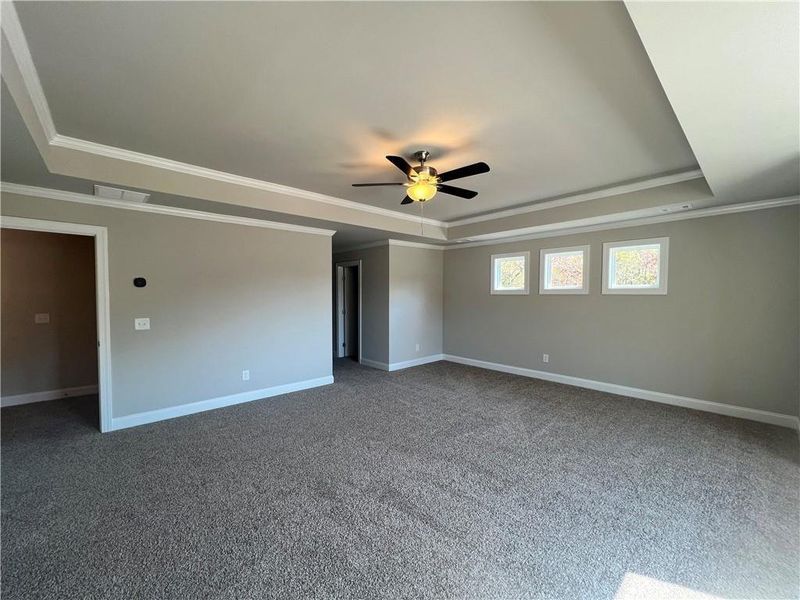 Spacious, unfurnished interior of a new home in , Jefferson (Image 12).
