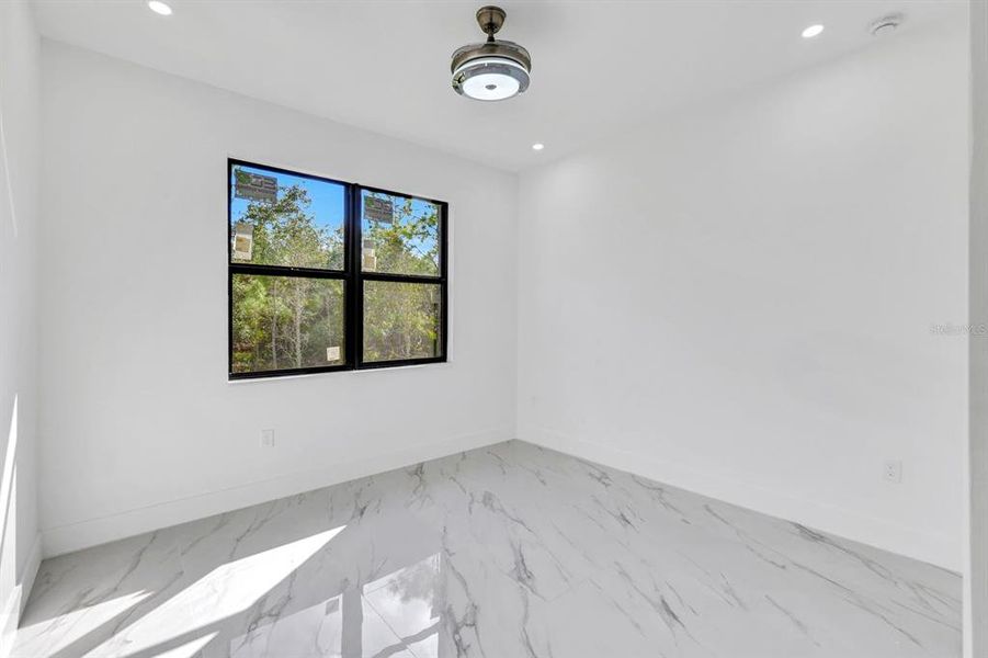 Spacious, unfurnished interior of a new home in , Lehigh Acres (Image 11).