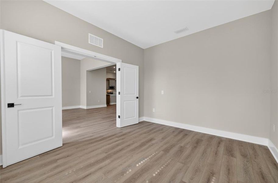 Spacious, unfurnished interior of a new home in , Port Charlotte (Image 21).