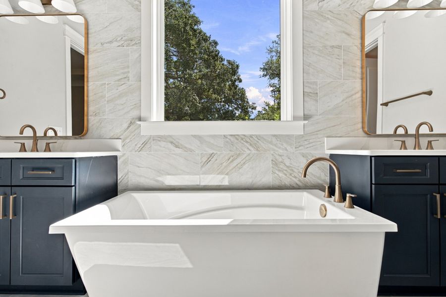 Image 239 representing the The Emerson by RobuckHomes in Stonehenge, Raleigh, NC.