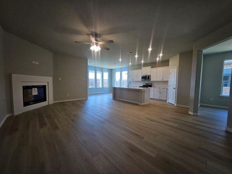 Spacious, unfurnished interior of a new home in The Hollow, Ennis (Image 13).