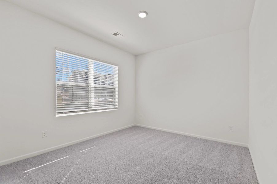 Representative unfurnished interior of a home built from the Solstice by Starlight Homes in Casteel, Bethlehem (Image 21).