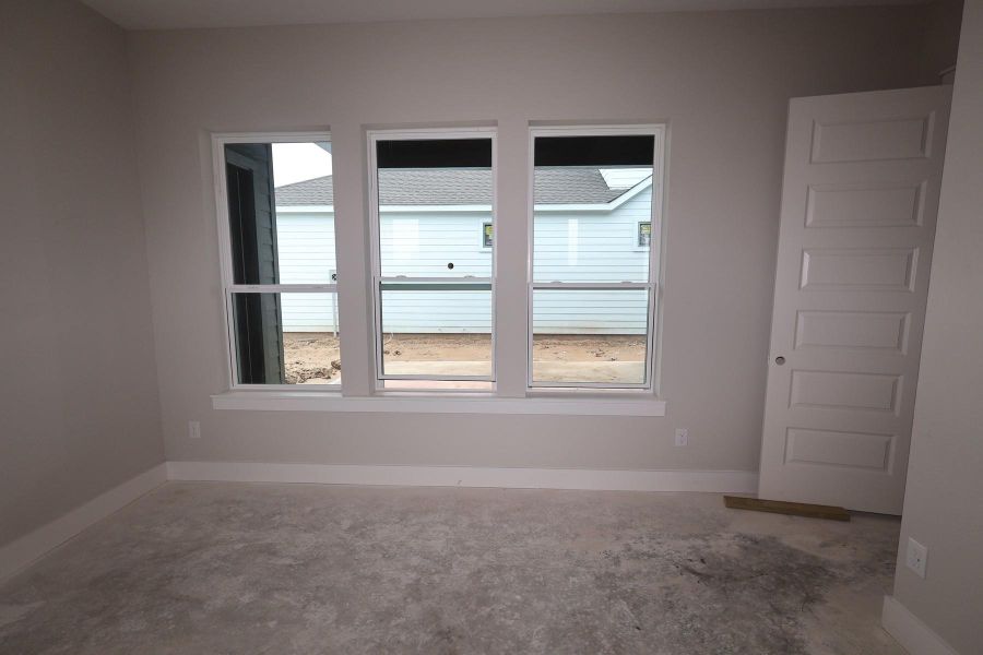 Spacious, unfurnished interior of a new home in Bridgeland Central: Emerald Heights - Landmark Row Collection, Cypress (Image 4).