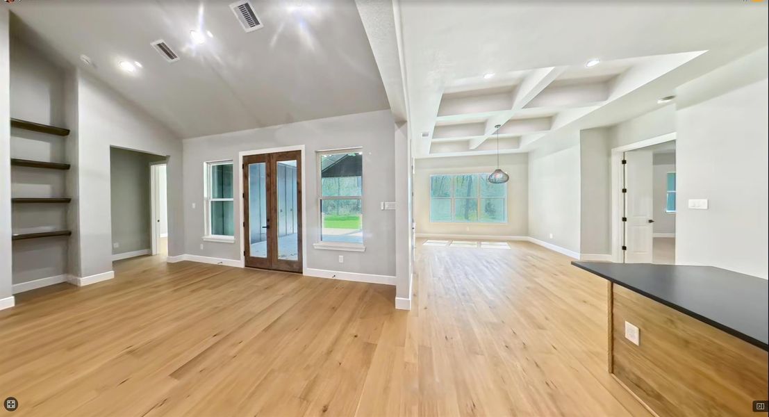 Spacious, unfurnished interior of a new home in , Conroe (Image 21).