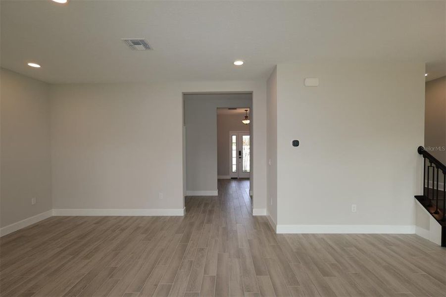 Spacious, unfurnished interior of a new home in Center Lake on the Park, St. Cloud (Image 12).