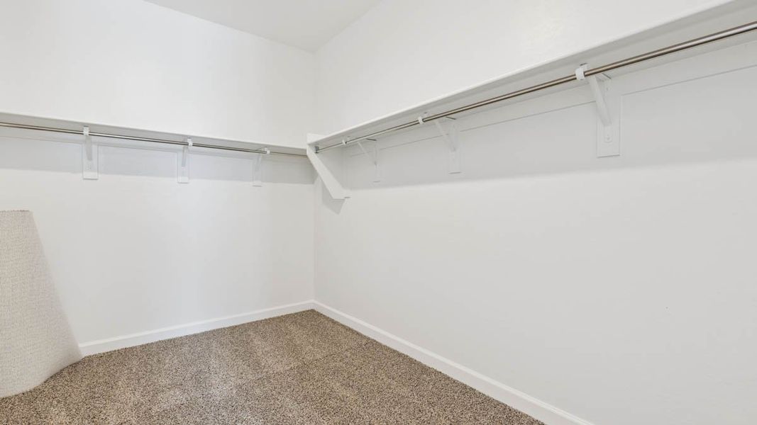 Spacious, unfurnished interior of a new home in Sorrento, Maricopa (Image 25).