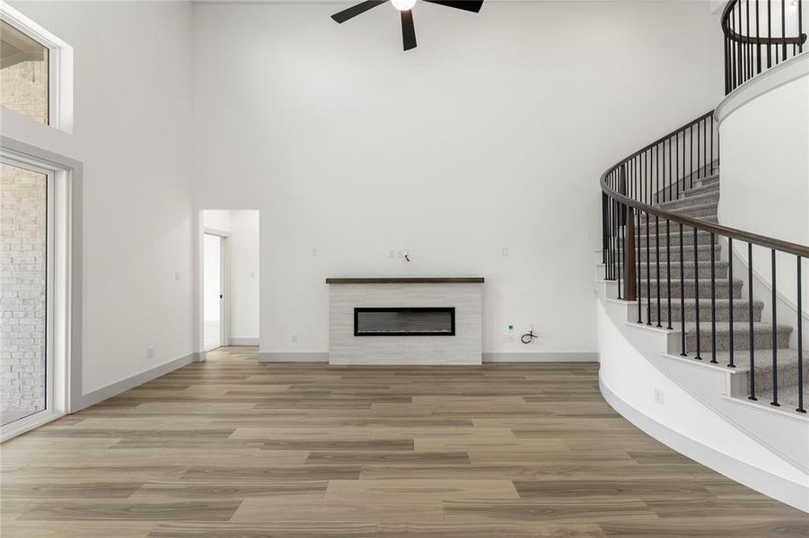 Spacious, unfurnished interior of a new home in Inspiration, Seis Lagos (Image 29).