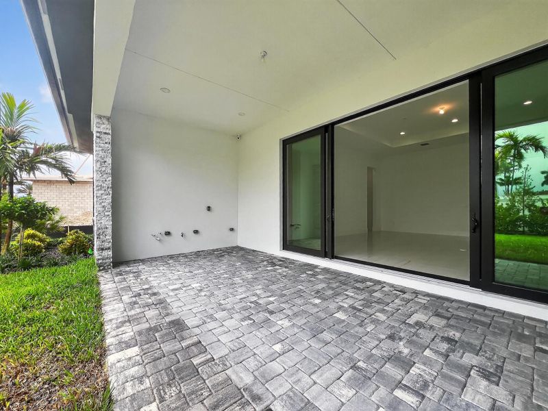 Image 69 of a home in .