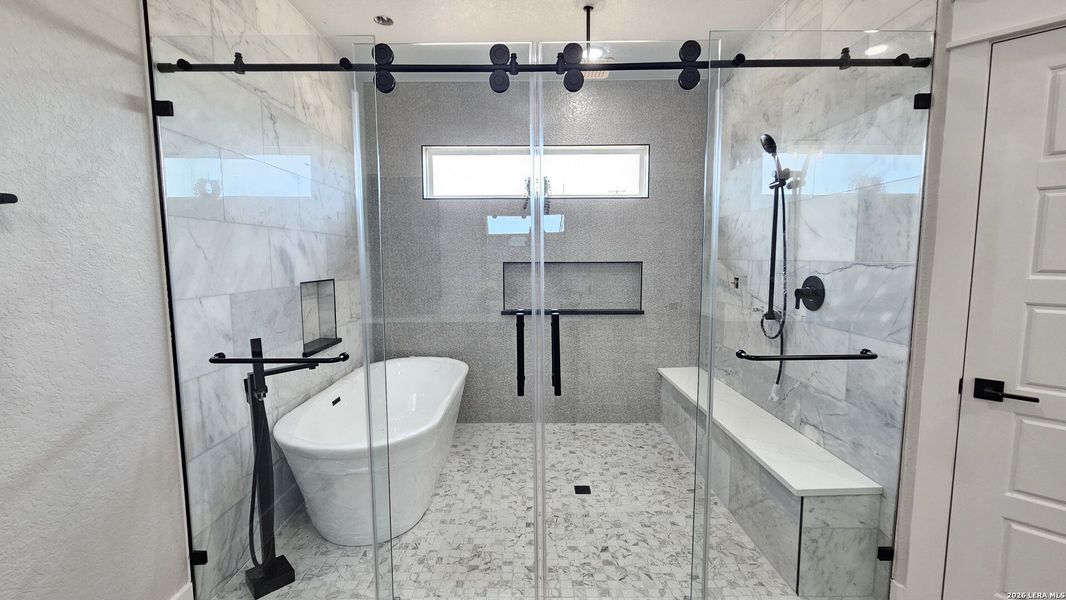 Furnished interior view inside a new home in , La Vernia (Image 8).