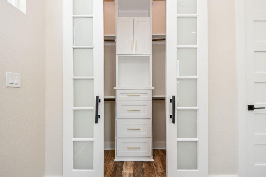 Spacious, unfurnished interior of a new home in , Palacios (Image 40). Spacious, unfurnished interior of a new home in , Palacios (Image 40).