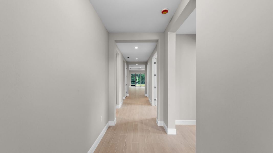 Spacious, unfurnished interior of a new home in Verandah, Fort Myers (Image 14).