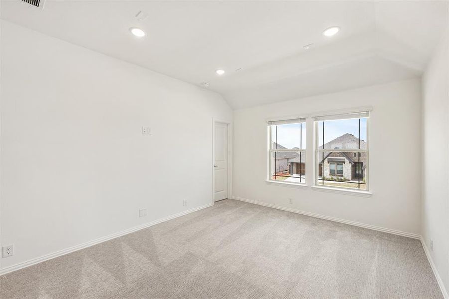 Spacious, unfurnished interior of a new home in Meraki, Forney (Image 21).