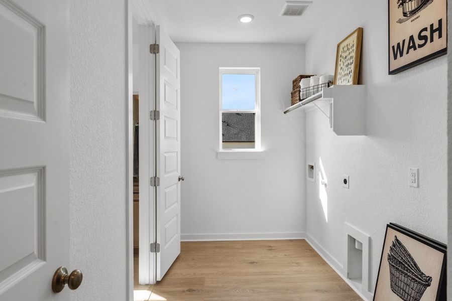 Furnished interior view inside a new home in Berry Creek Highlands, Georgetown (Image 7).