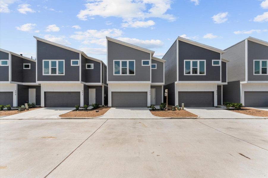 Front exterior of a new home in , Houston, TX, highlighting curb appeal (Image 23). Front exterior of a new home in , Houston, TX, highlighting curb appeal (Image 23).