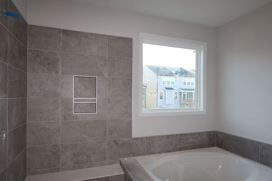 Owner's Bathroom Owner's Bathroom