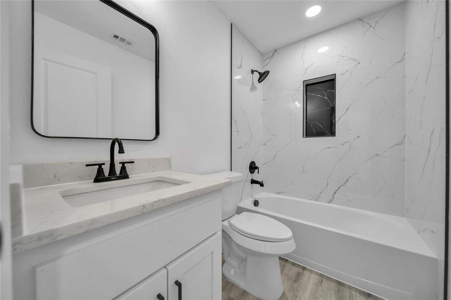 Furnished interior view inside a new home in , Terrell (Image 6).