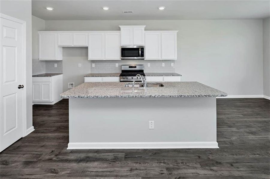 Furnished interior view inside a new home in Poplar Preserve, Newnan (Image 4).