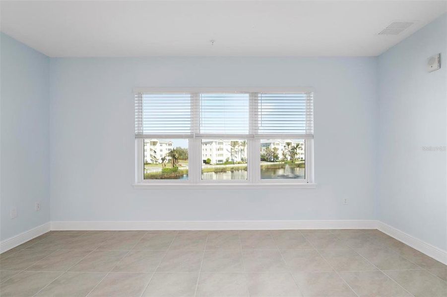 Spacious, unfurnished interior of a new home in , Bradenton (Image 28).