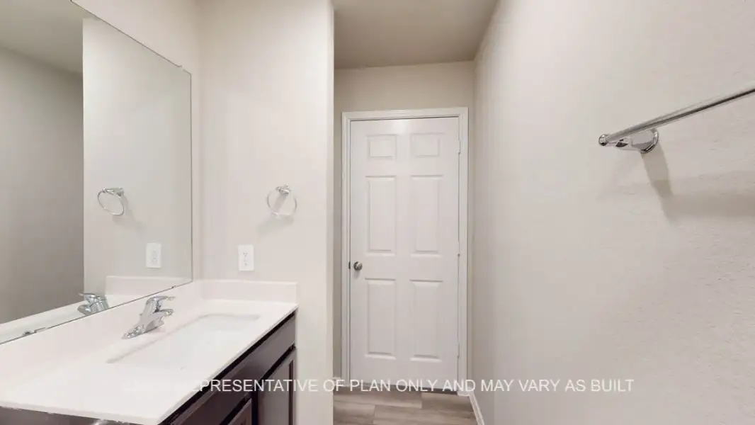 Furnished interior view inside a new home in Park Meadows, Lorena (Image 13).