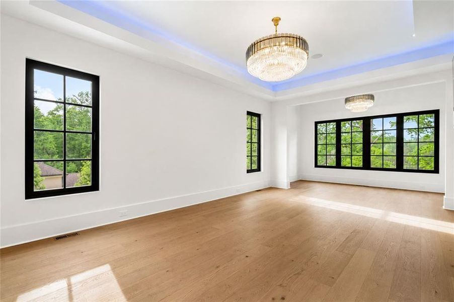 Spacious, unfurnished interior of a new home in , Alpharetta (Image 54).