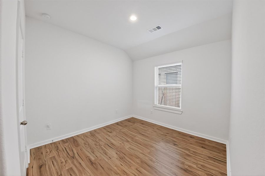 Spacious, unfurnished interior of a new home in , Hockley (Image 18).