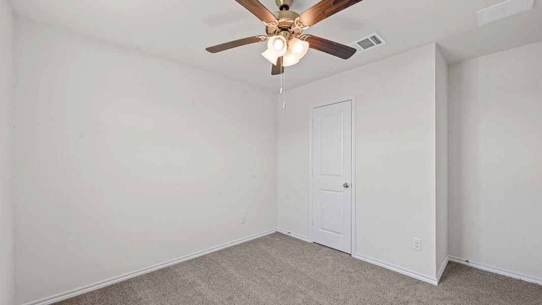 Spacious, unfurnished interior of a new home in Saddlebrook, Waxahachie (Image 34).