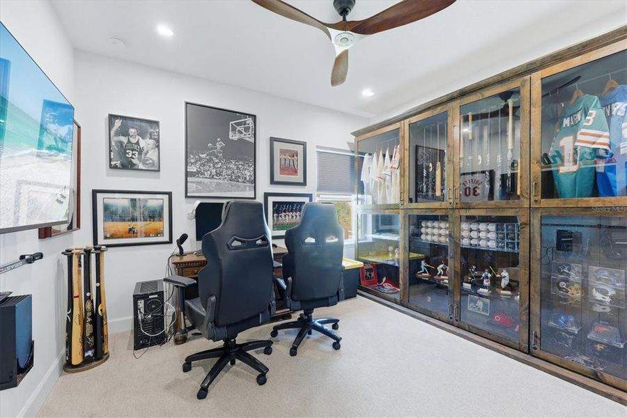 Furnished interior view inside a new home in , Sarasota (Image 49).