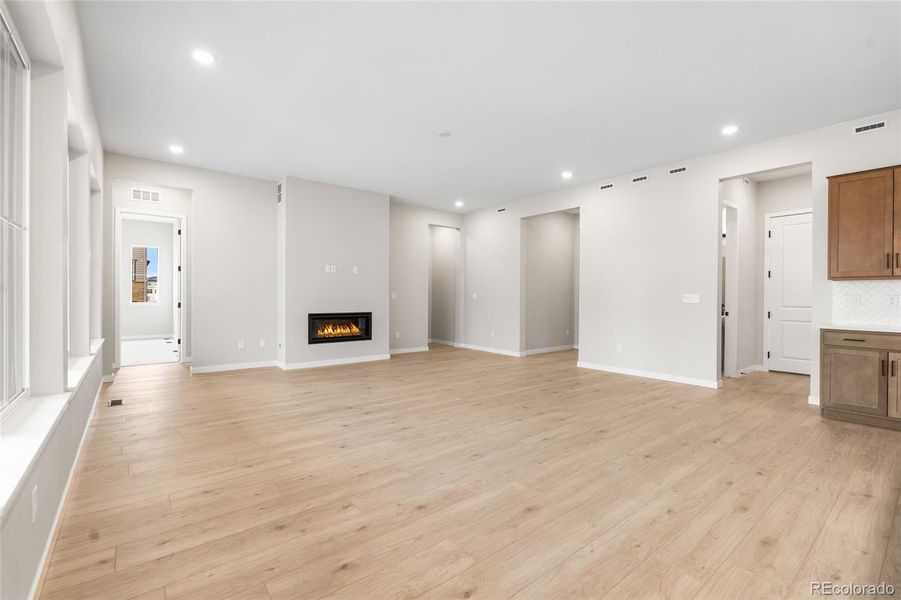 Spacious, unfurnished interior of a new home in Sterling Ranch, Littleton (Image 17). Spacious, unfurnished interior of a new home in Sterling Ranch, Littleton (Image 17).