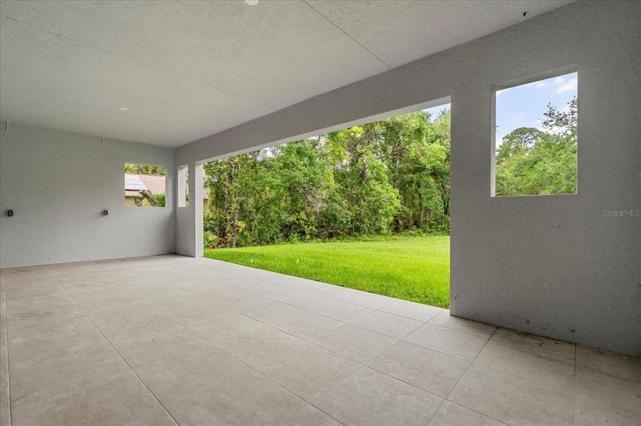 Spacious, unfurnished interior of a new home in , Kissimmee (Image 18).