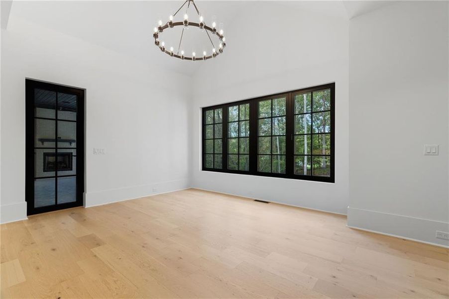 Spacious, unfurnished interior of a new home in , Alpharetta (Image 81).