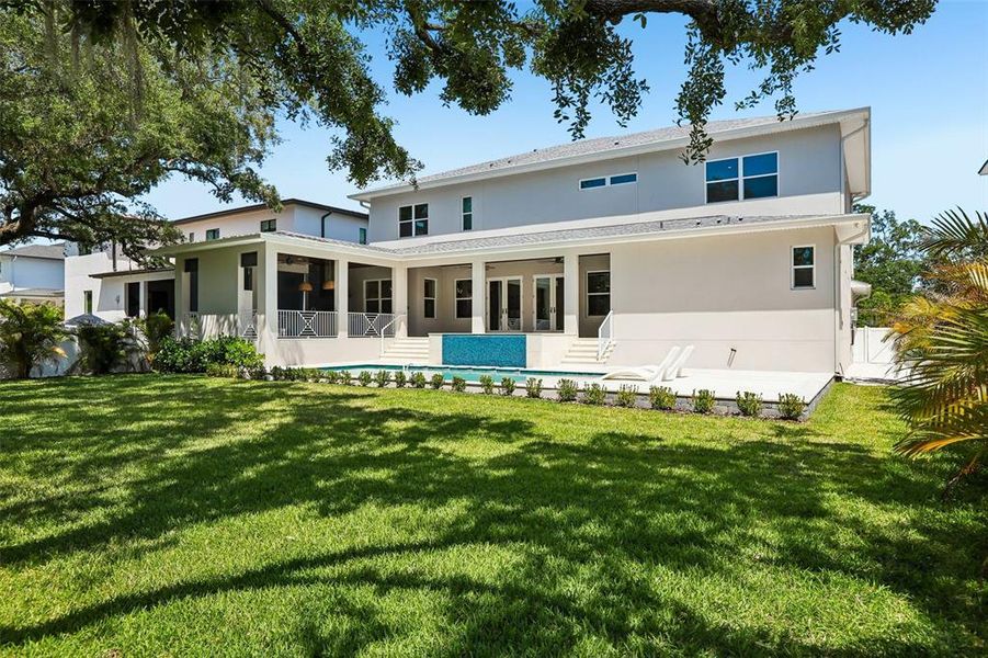 Exterior details and patio area of a home in , Tampa (Image 3).