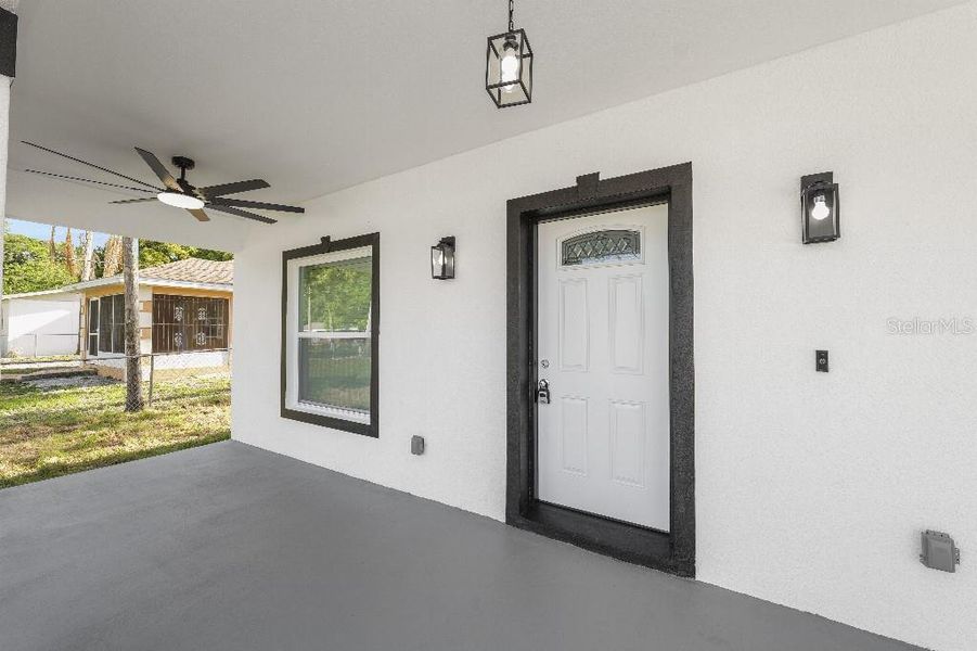 Exterior details and patio area of a home in , Lakeland (Image 3).