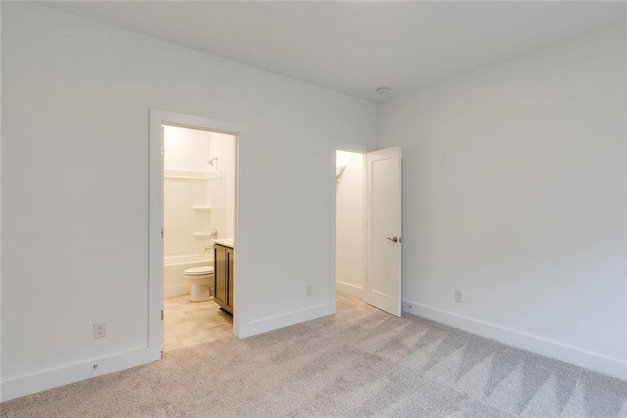 Spacious, unfurnished interior of a new home in Ashbury, Roswell (Image 46).