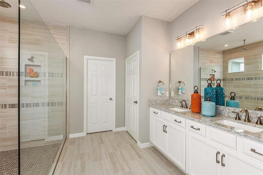 Furnished interior view inside a new home in Estates at Lake Jesup, Sanford (Image 6).