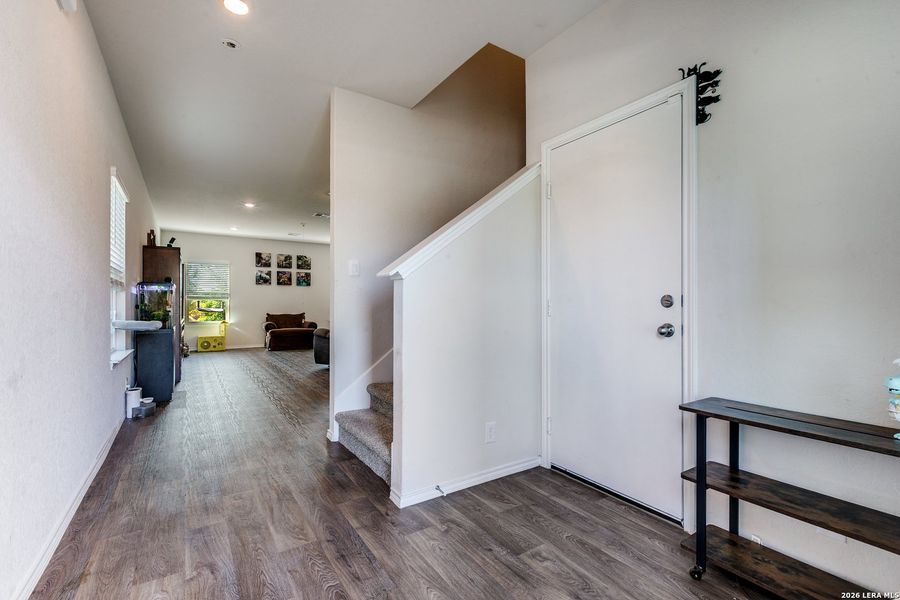 Spacious, unfurnished interior of a new home in Redbird Ranch, San Antonio (Image 20).