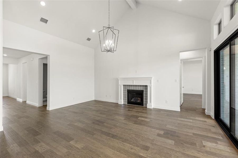 10. 332 Bay Laurel - Family (2)